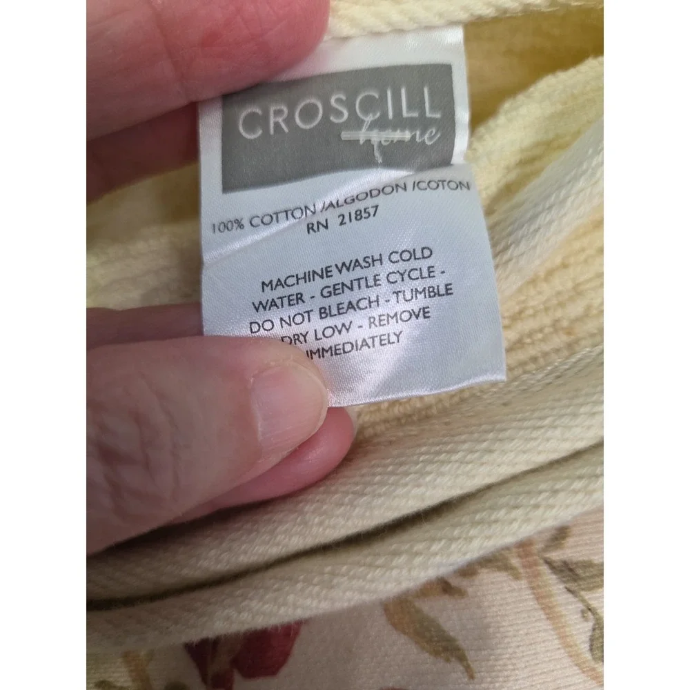 Croscill Vintage Bath Towel‎ Roses Cotton Cream Grannycore Cottagecore New
